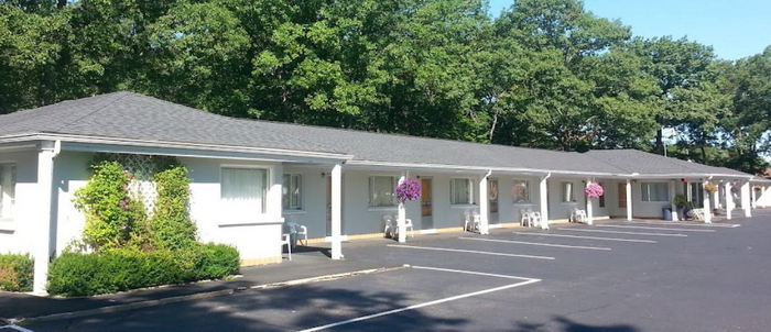 Star Light Motel (Star Gate Motel) - Recent Photos From Website (newer photo)